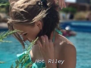 Hot_Riley