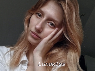 Lunakiss